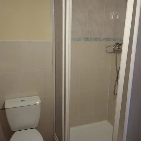 Bordillas Guest house *